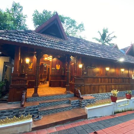 Mayoorapanjaram Neyyattinkara Экстерьер фото